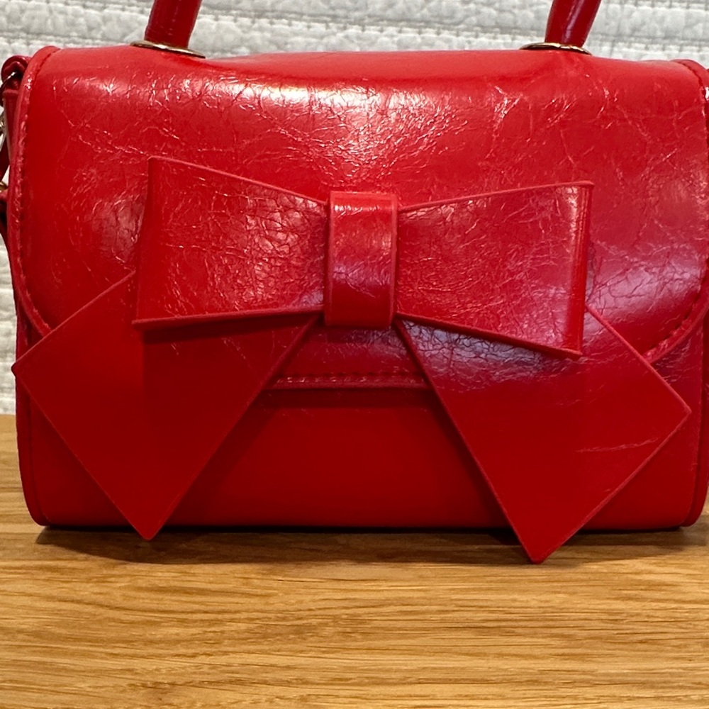Red Bow Crossbody Mini Faux Leather Handbag NWT - Picture 2 of 10
